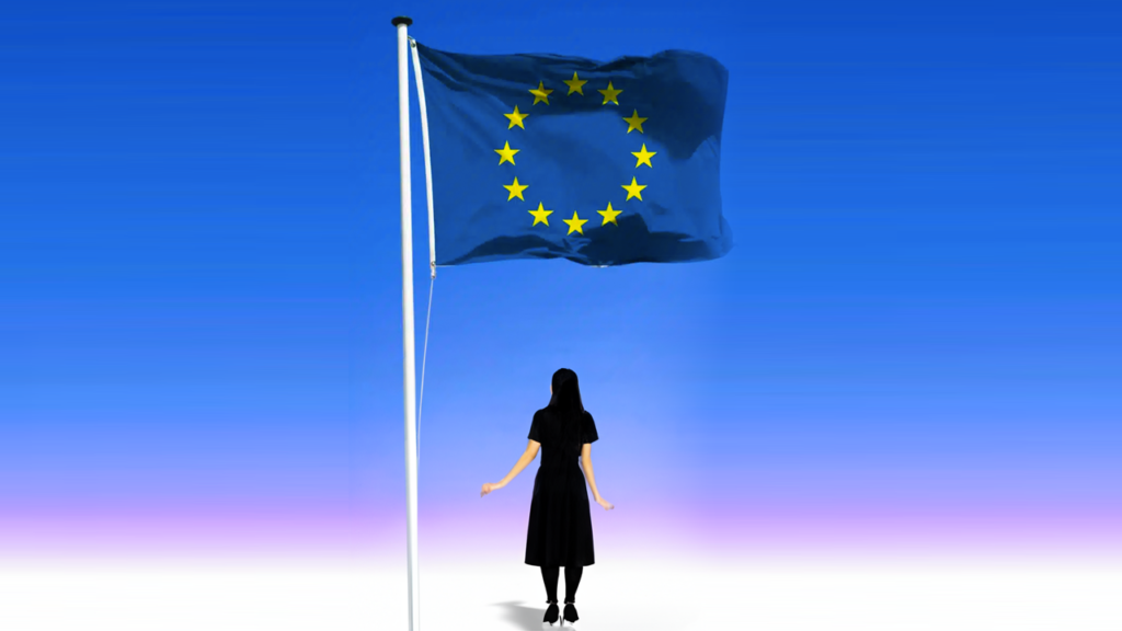 femme de debout de dos avec un drapeau Union Européenne sur la gauche